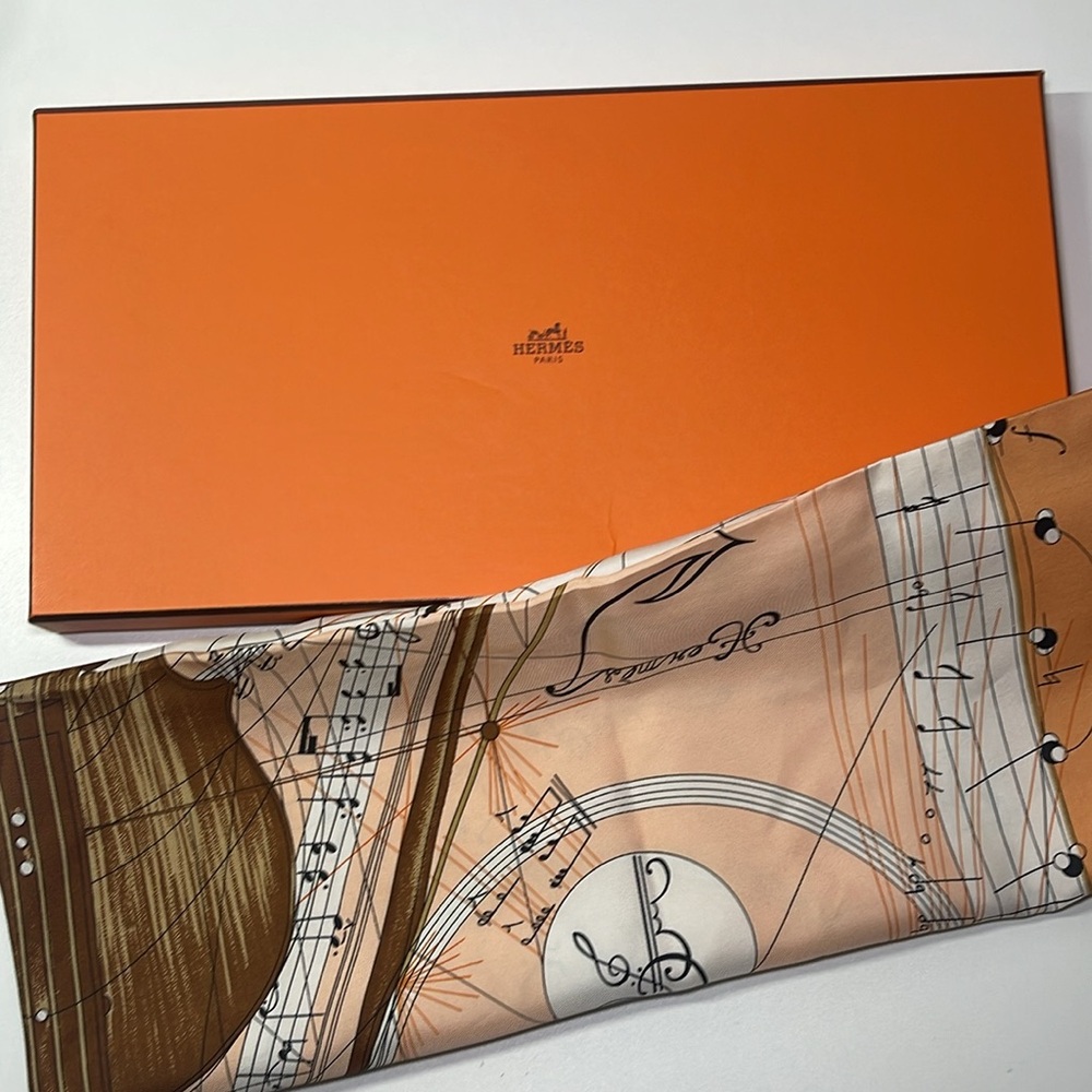 Hermès Scarf Stole La Musique des Spheres Violin Zoe Pauwels Silk